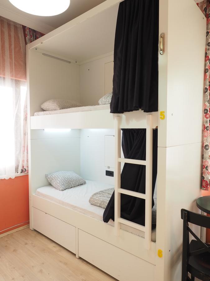 Hostel Deeps