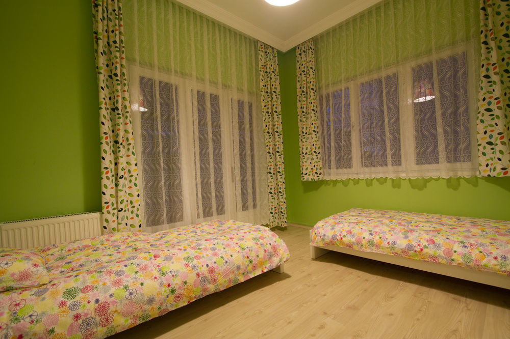 Hostel Deeps *