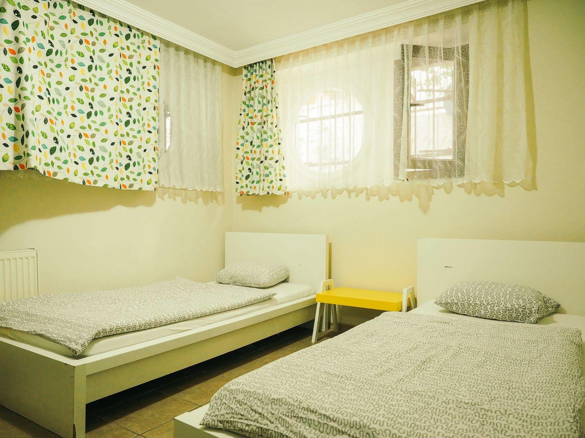 Hostel Deeps *